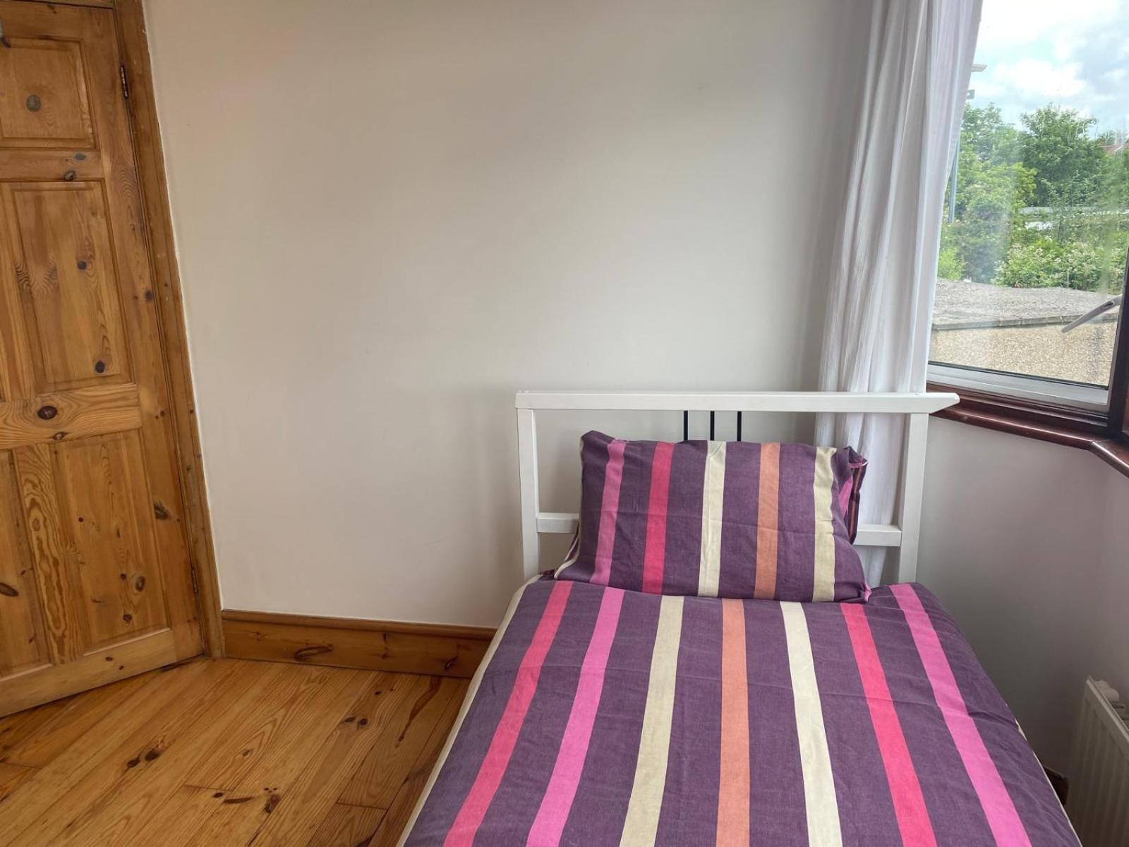 Lovely Rooms In West London Northolt  Extérieur photo