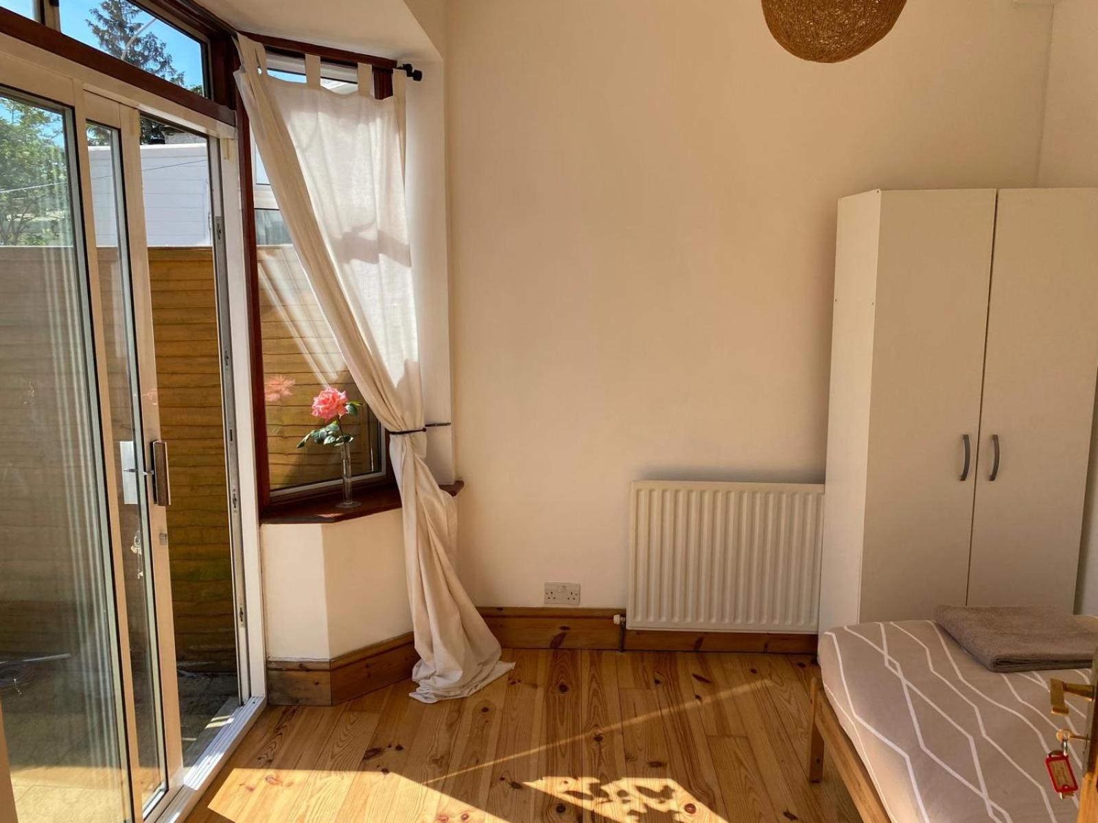 Lovely Rooms In West London Northolt  Extérieur photo